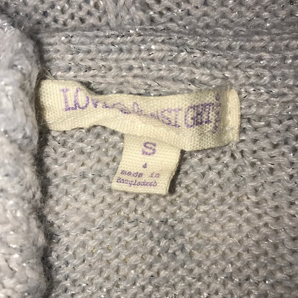 Cute sparkle sweater with ruffled opening - Picture 4 of 4